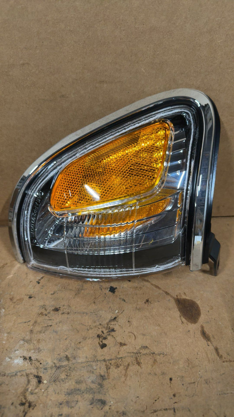 1995 thru 2000 Toyota Tacoma Passenger Side Right Front Lamp Park Turn Signal bumper mounted R