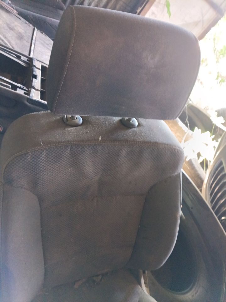 Used OEM Driver Side Left Seat, Front from 2017 Chevrolet Silverado 1500 photo 4
