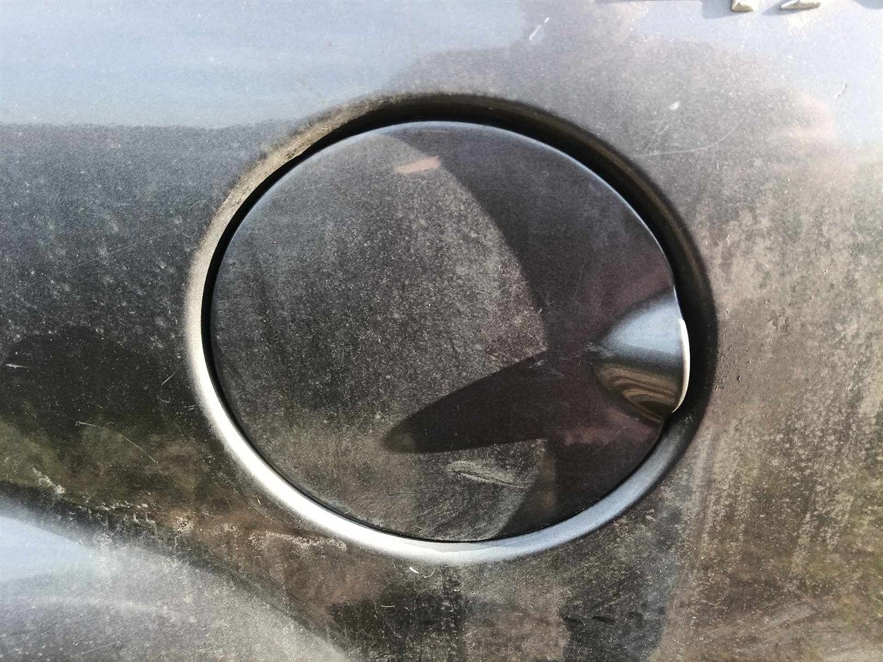 2000 Jeep Grand Cherokee Fuel Filler Gas Door Lid