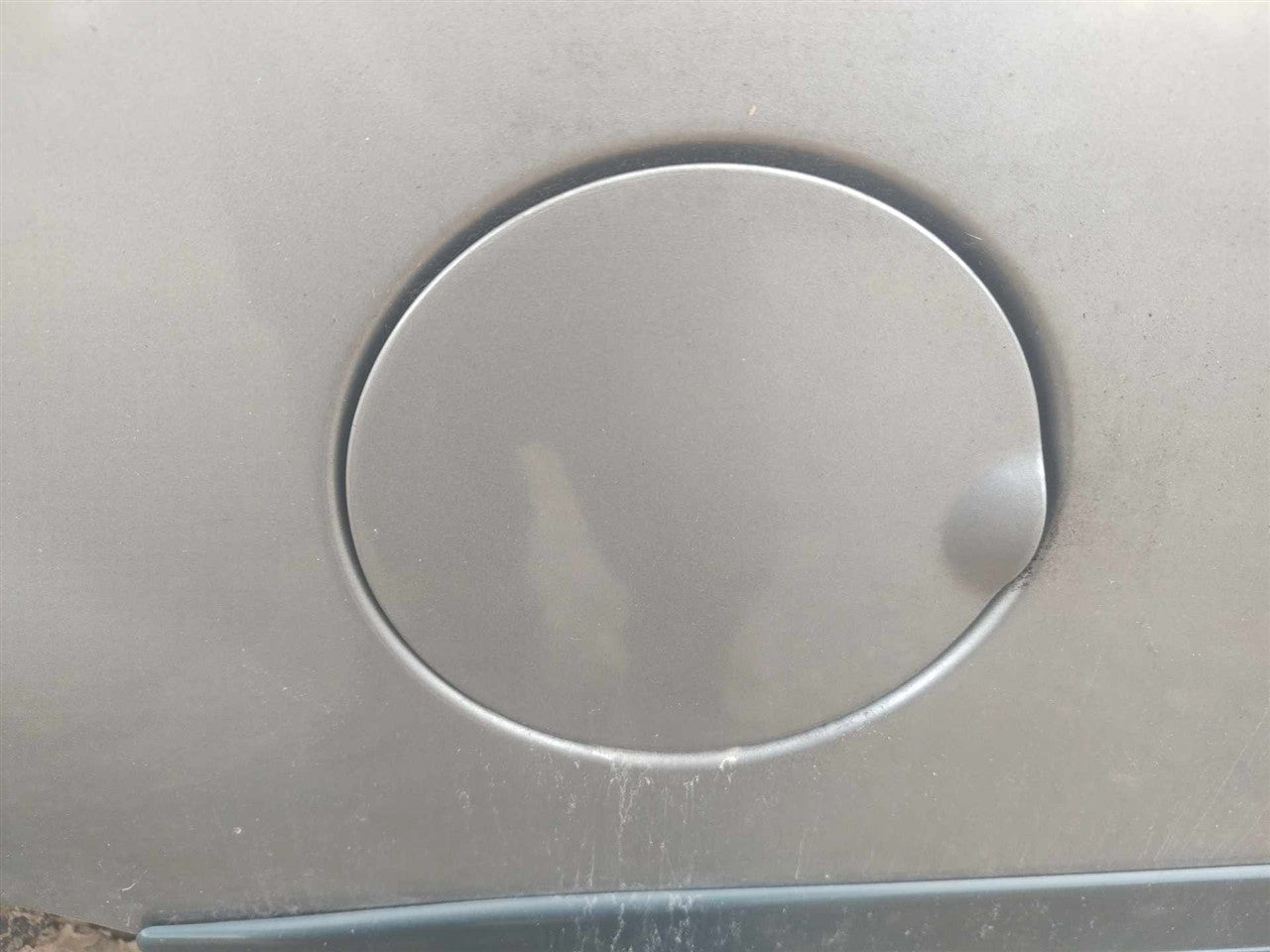 1999 Mercury Mountaineer Fuel Filler Gas Door Lid