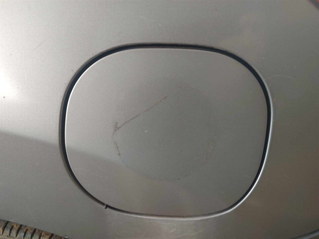 2009 Nissan Murano Fuel Filler Gas Door Lid