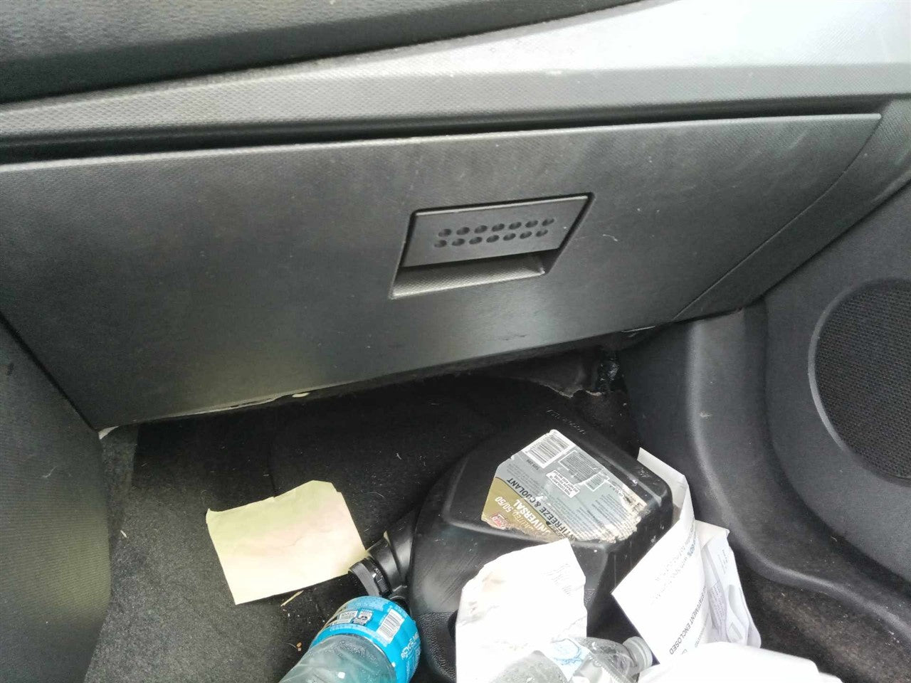 2010 Chrysler Sebring Glove Box Compartment