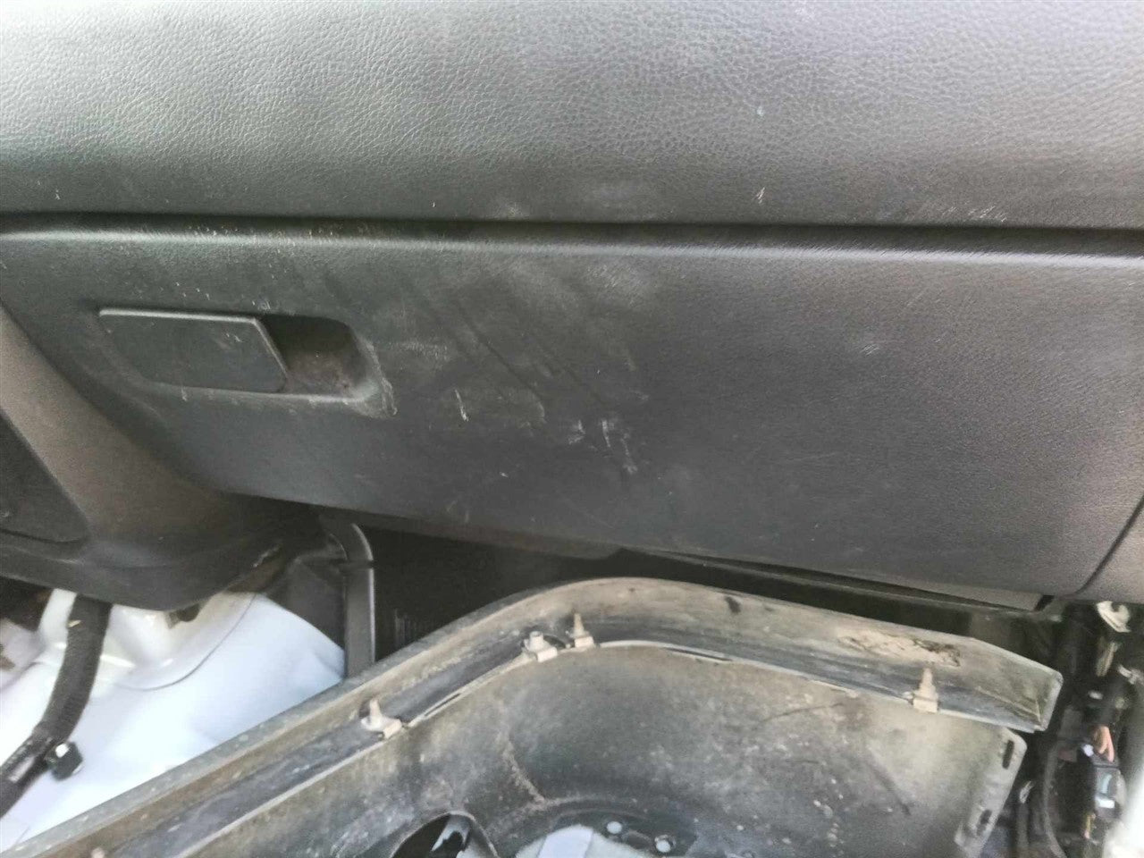 2019 Dodge 1500 Glove Box Compartment