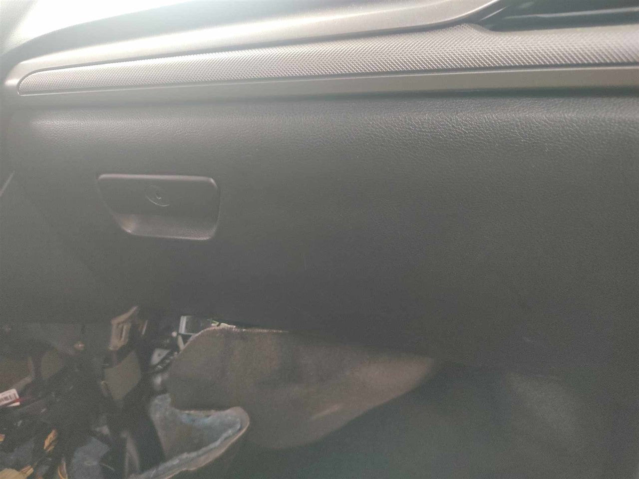 2017 Ford Fusion Glove Box Compartment