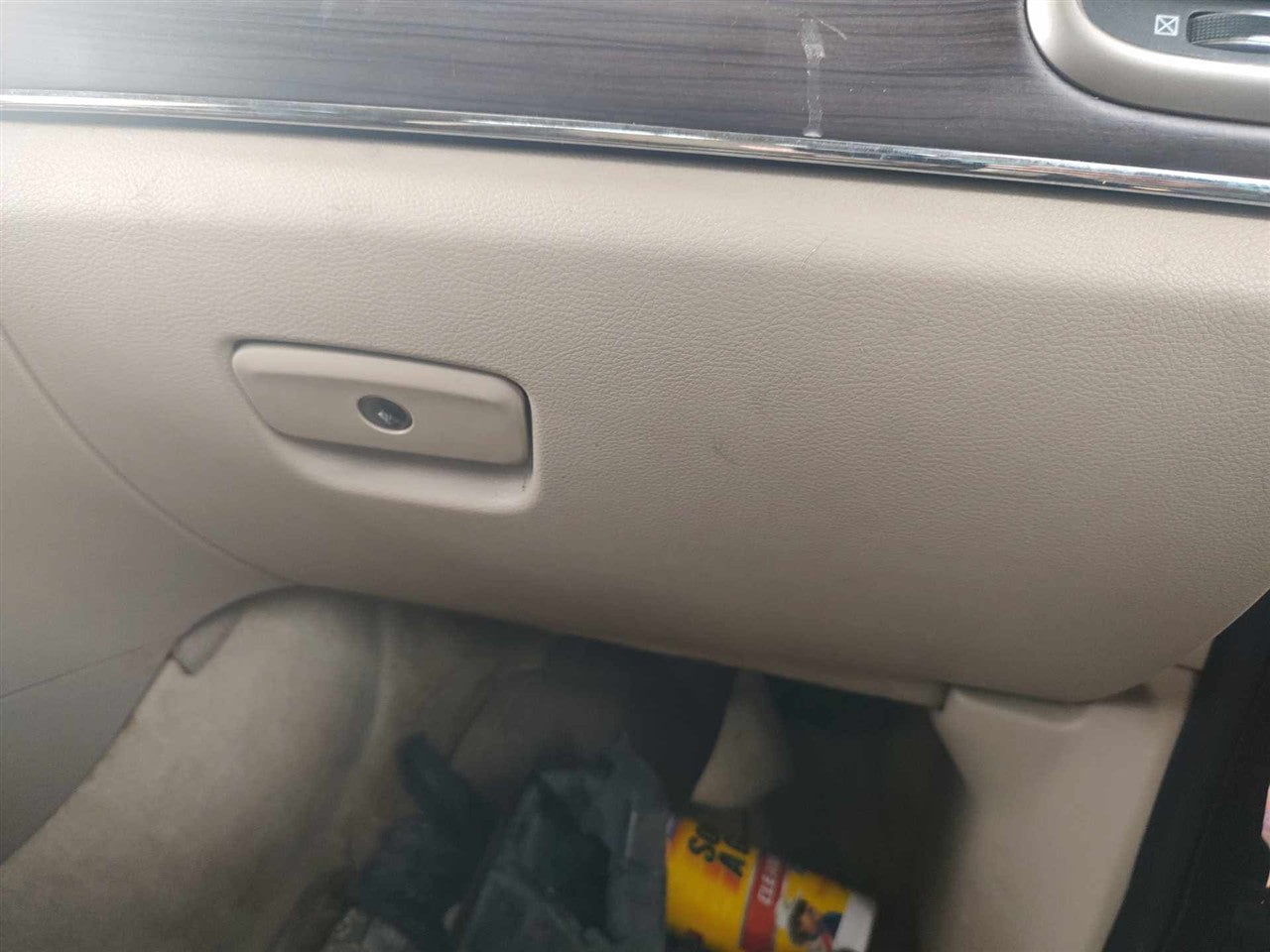 2017 Jeep Grand Cherokee Glove Box Compartment
