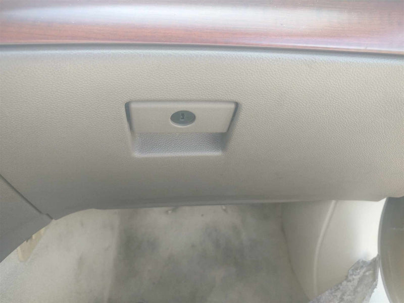 2009 Infiniti G37 Glove Box Compartment