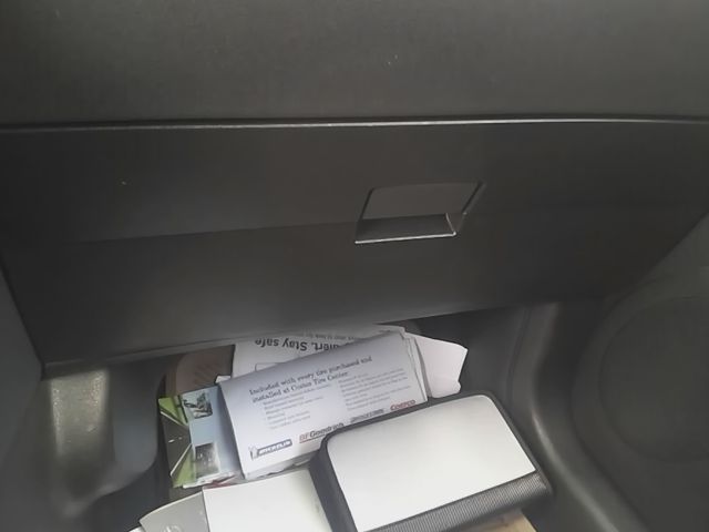 2009 Nissan Rogue Glove Box Compartment