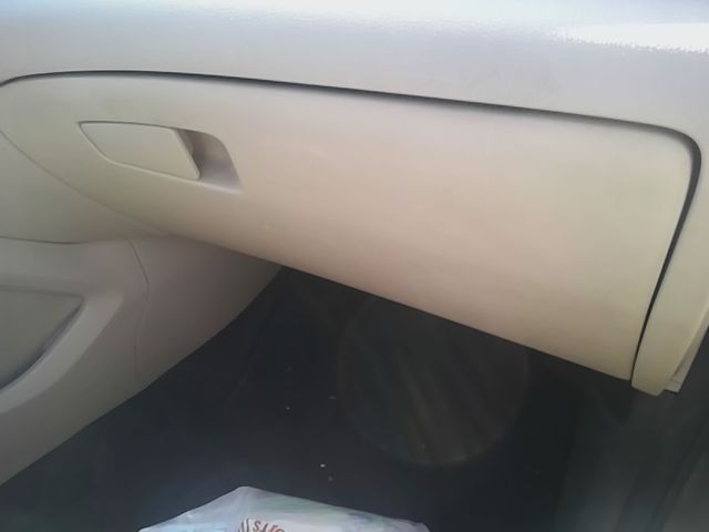 2016 Hyundai Tucson Glove Box Compartment