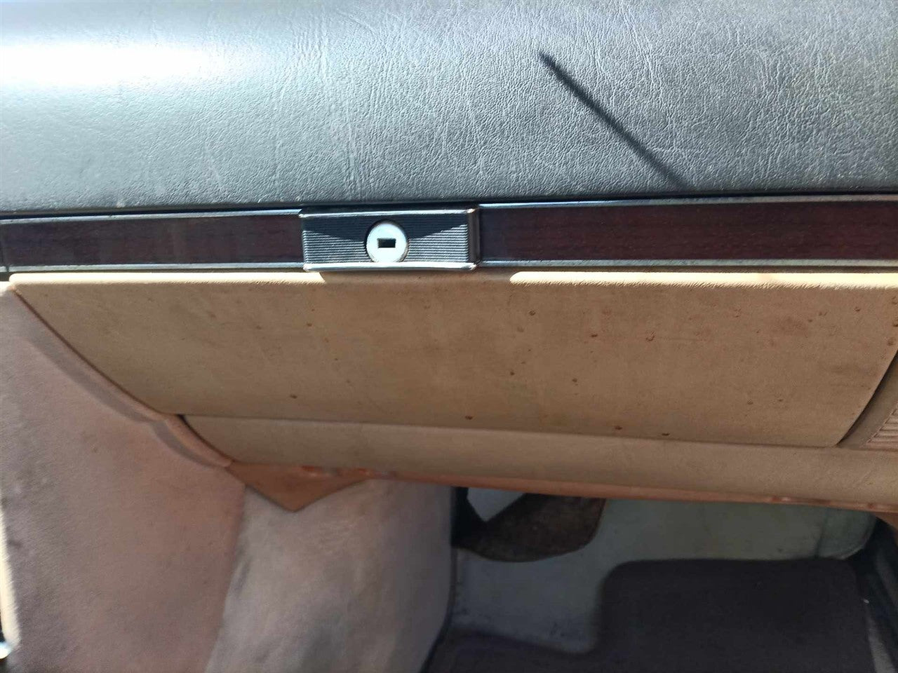 1980 Mercedes Benz Mercedes 450 Glove Box Compartment