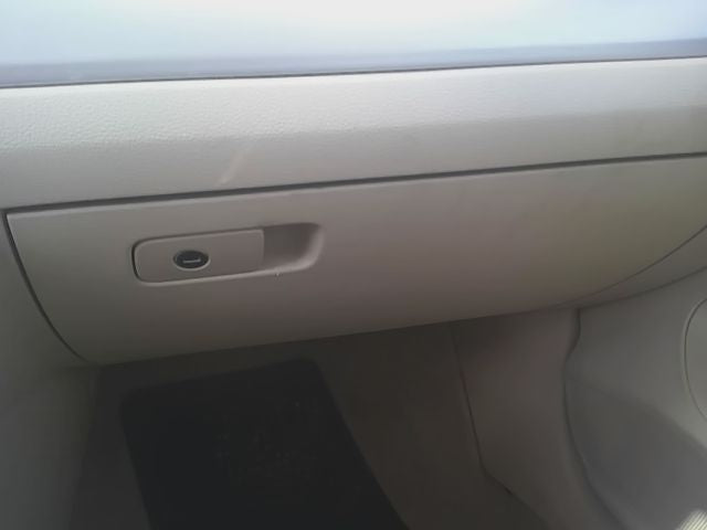 2013 Volkswagen Passat Glove Box Compartment