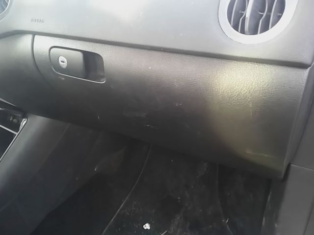 2013 Volkswagen Tiguan Glove Box Compartment