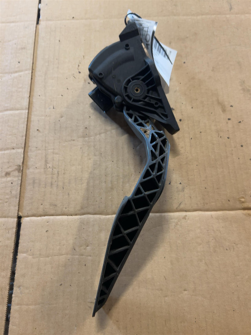 Used OEM Accelerator Parts from 2014 Chevrolet Silverado 1500
