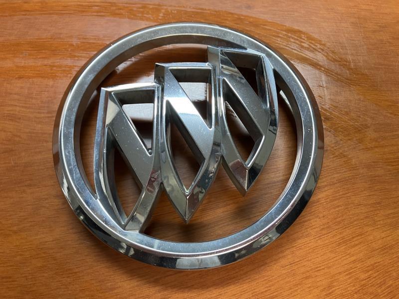 2008 thru 2012 Buick Enclave Grille upper