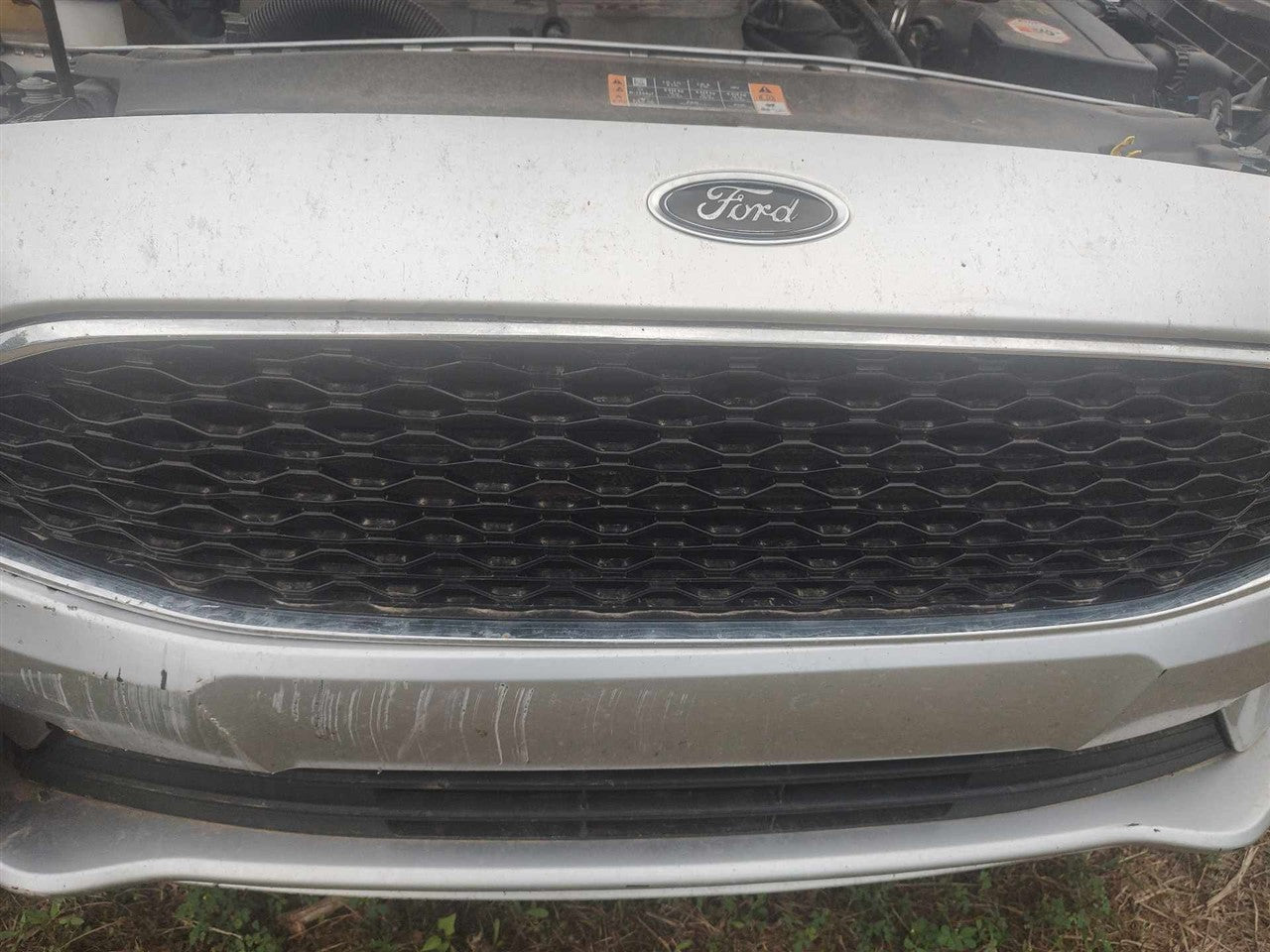 2017 2018 Ford Fusion Grille upper