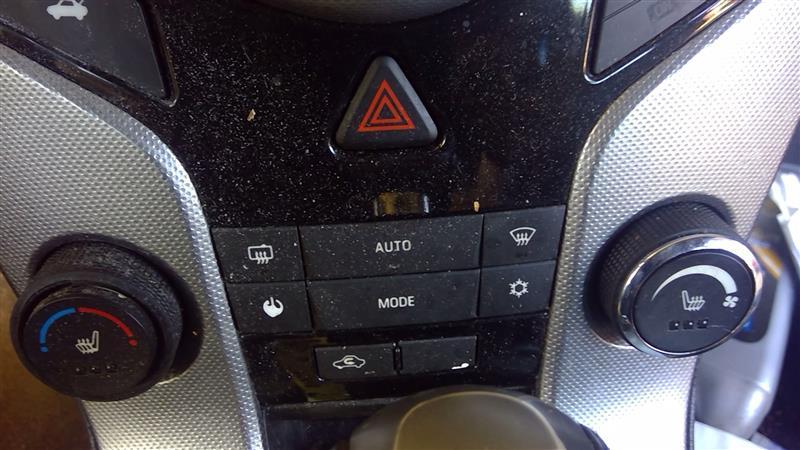 2015 2016 Chevrolet Cruze AC Heater Temperature Climate Control Unit with heated seat opt KA1
