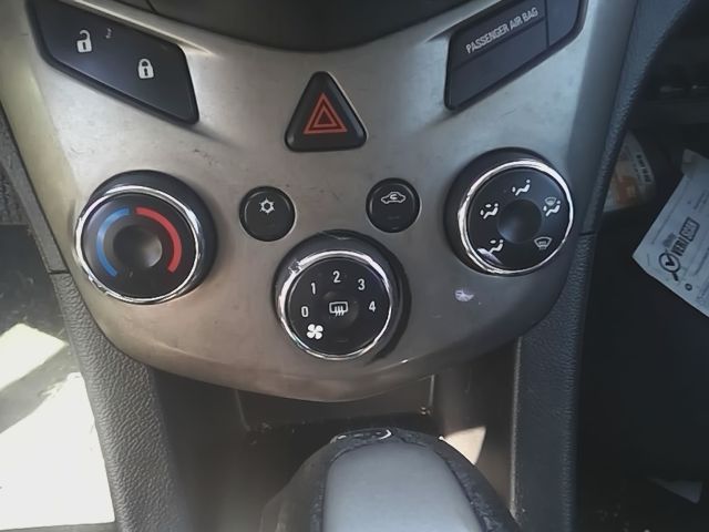 2013 2014 Chevrolet Sonic AC Heater Temperature Climate Control Unit without heated seats