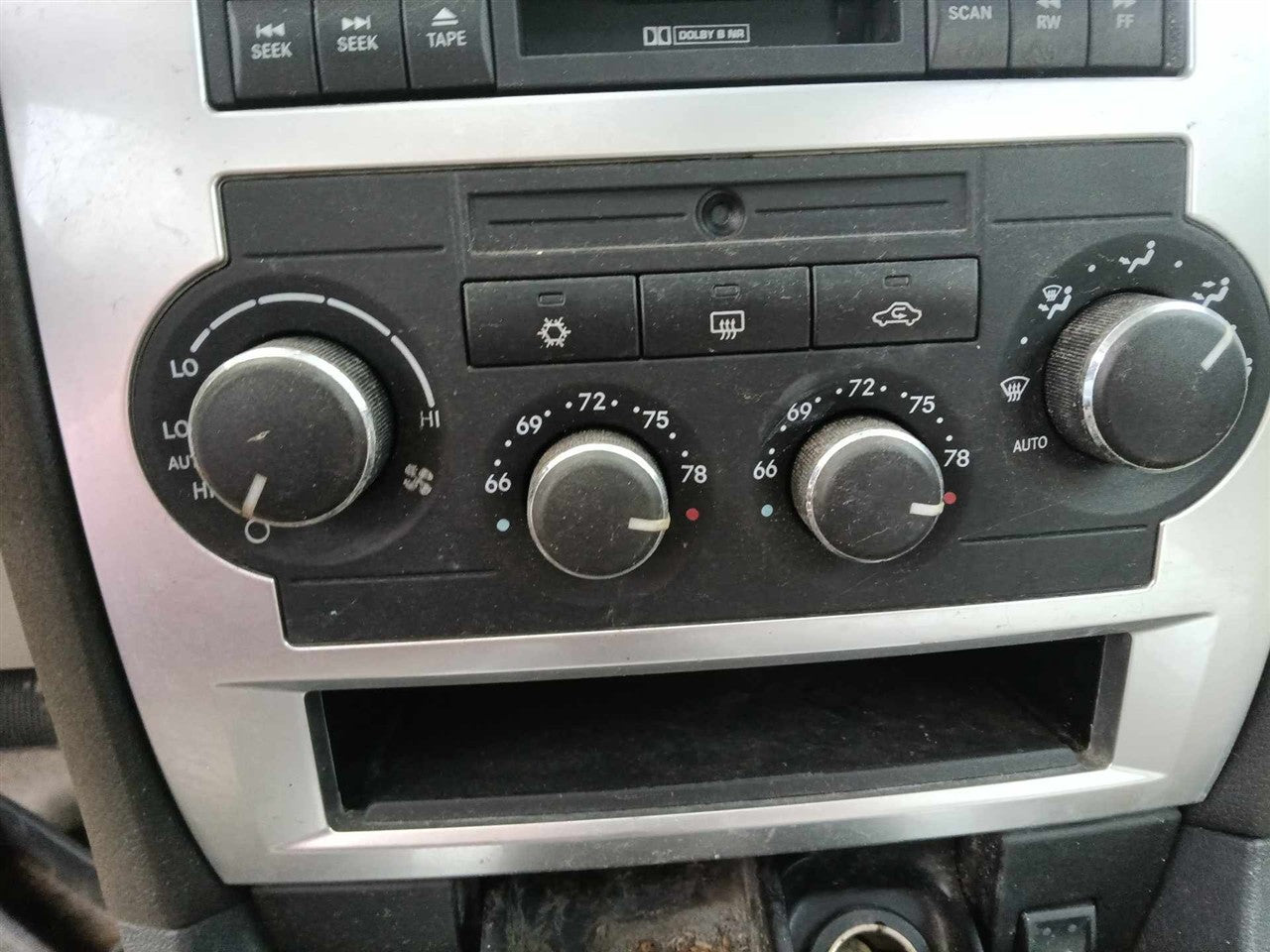 2005 2006 2007 Chrysler 300, Dodge Magnum, Dodge Charger AC Heater Temperature Climate Control Unit Fahrenheit