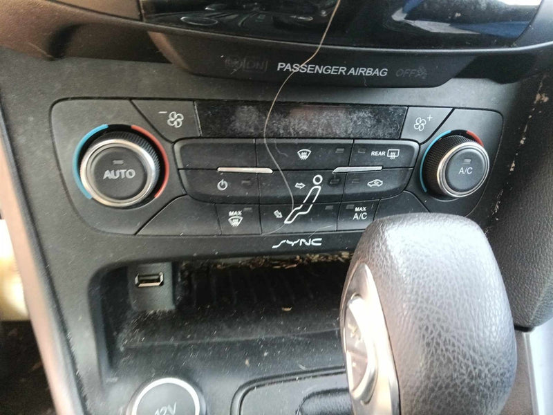 2015 2016 2017 2018 Ford Focus, Ford Focus RS AC Heater Temperature Climate Control Unit without heated front seats