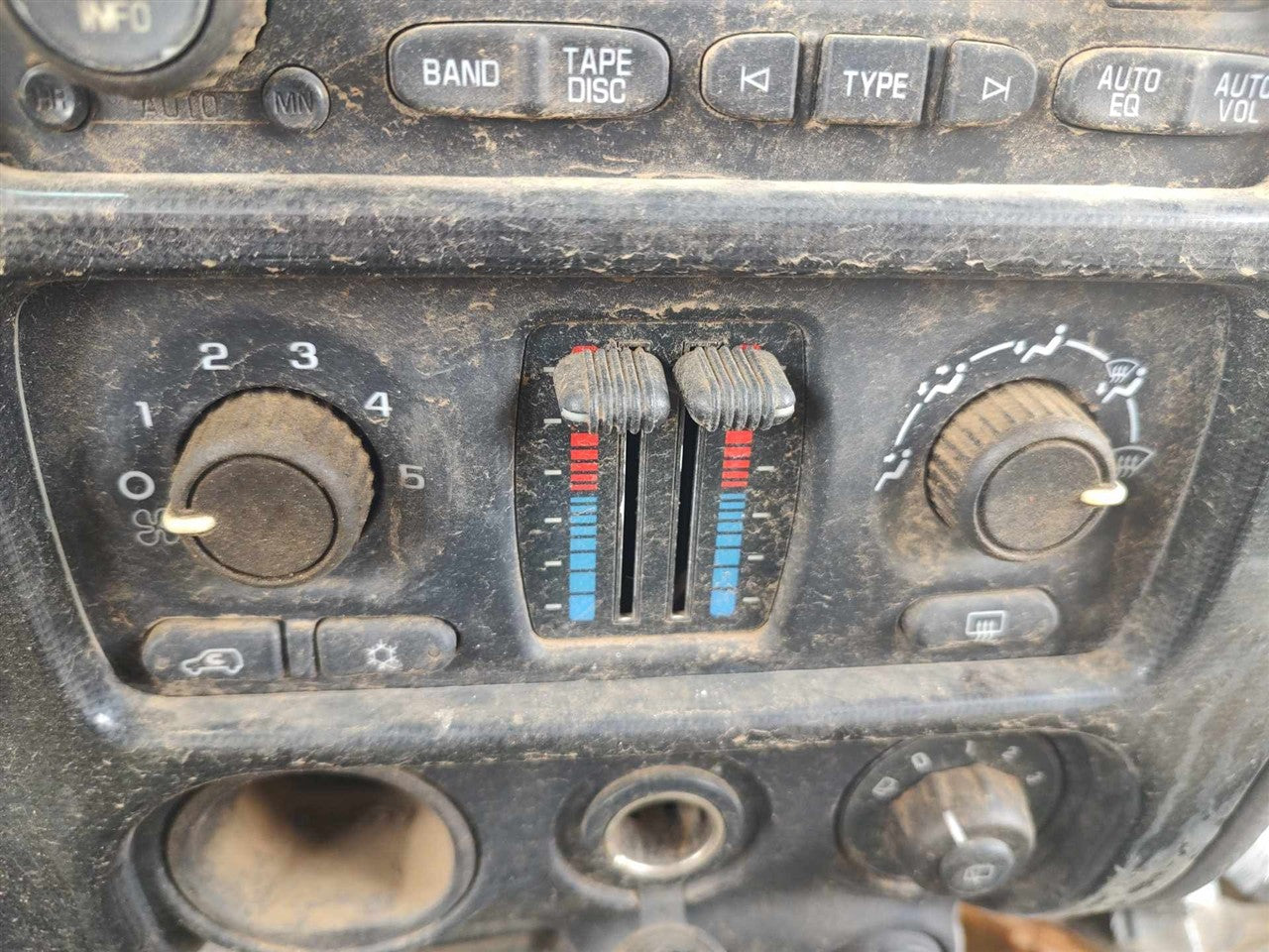 2002 thru 2006 Chevrolet Trailblazer EXT, GMC Envoy XL, GMC Envoy XUV, Isuzu Ascender AC Heater Temperature Climate Control