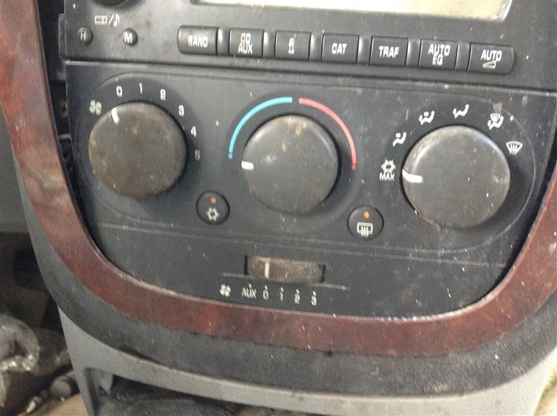 2005 thru 2009 Chevrolet Uplander, Saturn Relay AC Heater Temperature Climate Control Unit