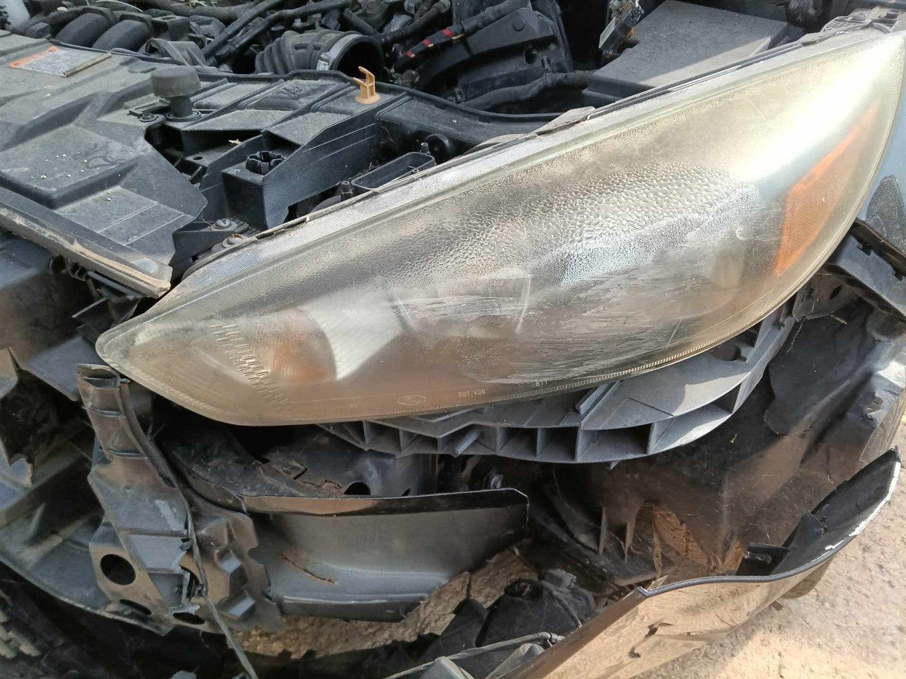 2015 2016 2017 2018 Ford Focus Driver Side Left Headlight Headlamp Assembly halogen L