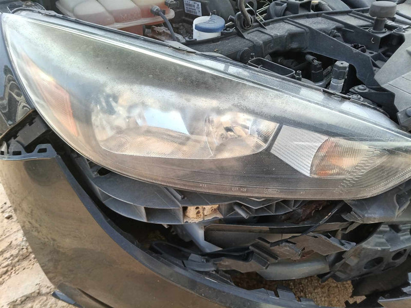 2015 2016 2017 2018 Ford Focus Passenger Side Right Headlight Headlamp Assembly halogen R