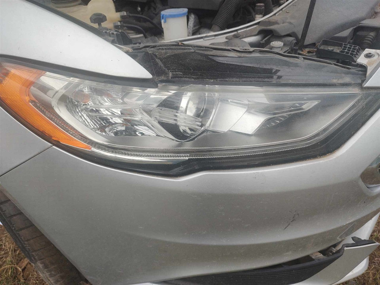 2017 2018 2019 2020 Ford Fusion Passenger Side Right Headlight Headlamp Assembly halogen without LED accent R