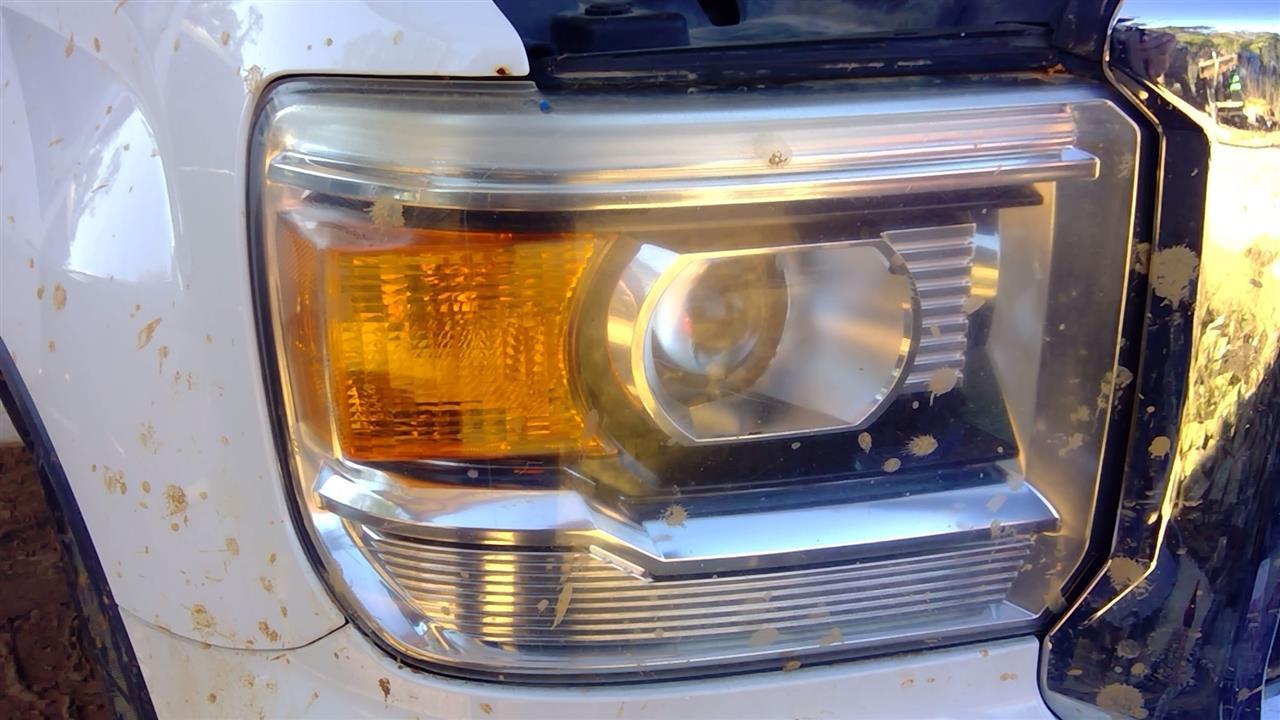 2014 2015 GMC Sierra 1500, GMC Sierra 2500, GMC Sierra 3500 Passenger Side Right Headlight Headlamp Assembly without LED