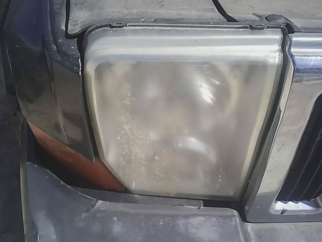 2006 thru 2010 Jeep Commander Passenger Side Right Headlight Headlamp Assembly R