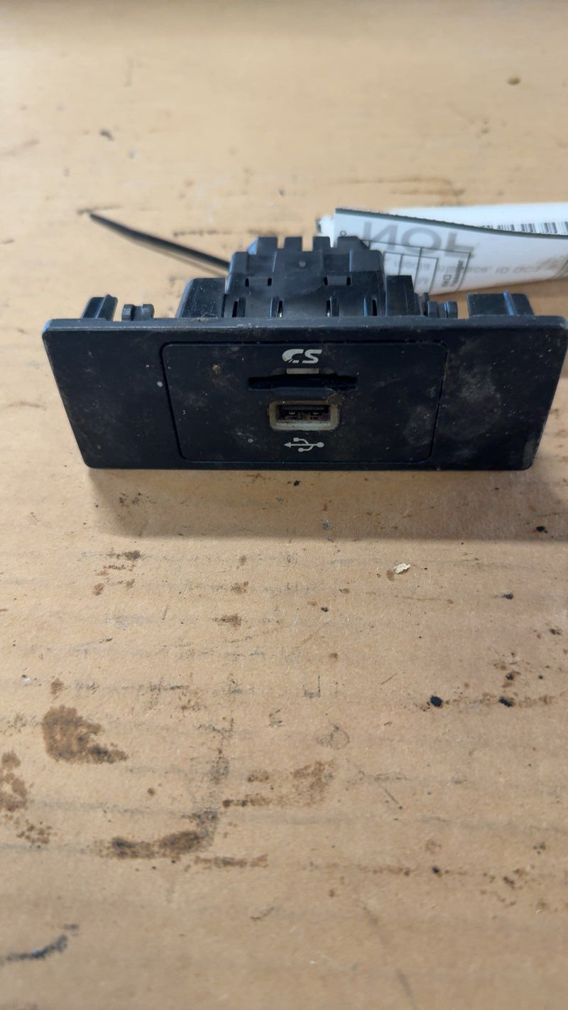 2015 thru 2019 Ford Fiesta, Ford Explorer, Ford Expedition Info GPS TV Screen media interface