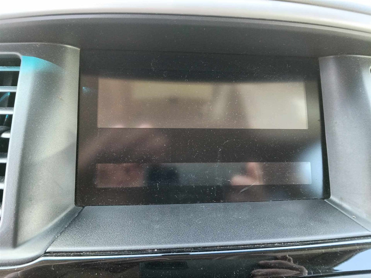 2013 2014 2015 2016 Nissan Pathfinder Info GPS TV Screen control dash mounted without navigation