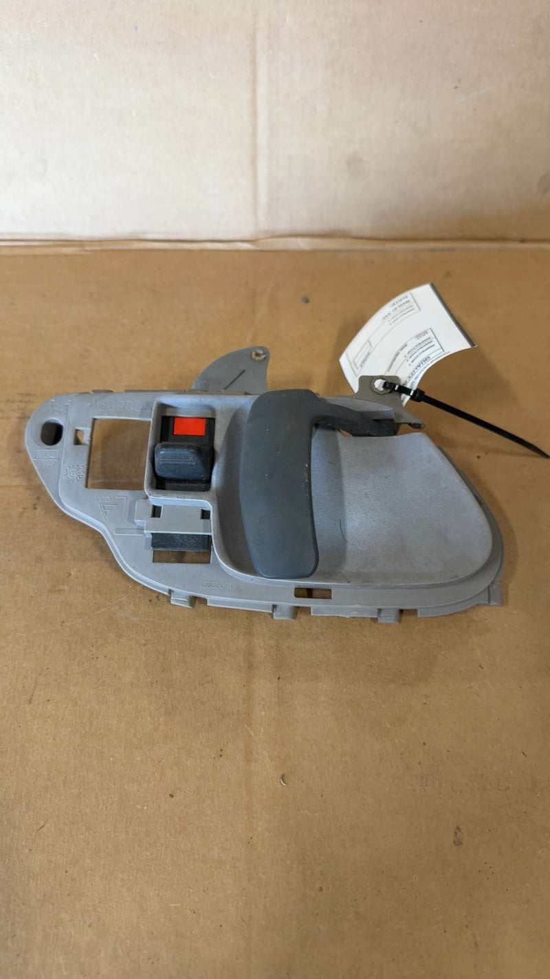 1988 thru 2000 Chevrolet 1500, GMC 1500, Chevrolet 2500, Chevrolet 3500 and 4 more Driver Side Left DR Handle Exterior front