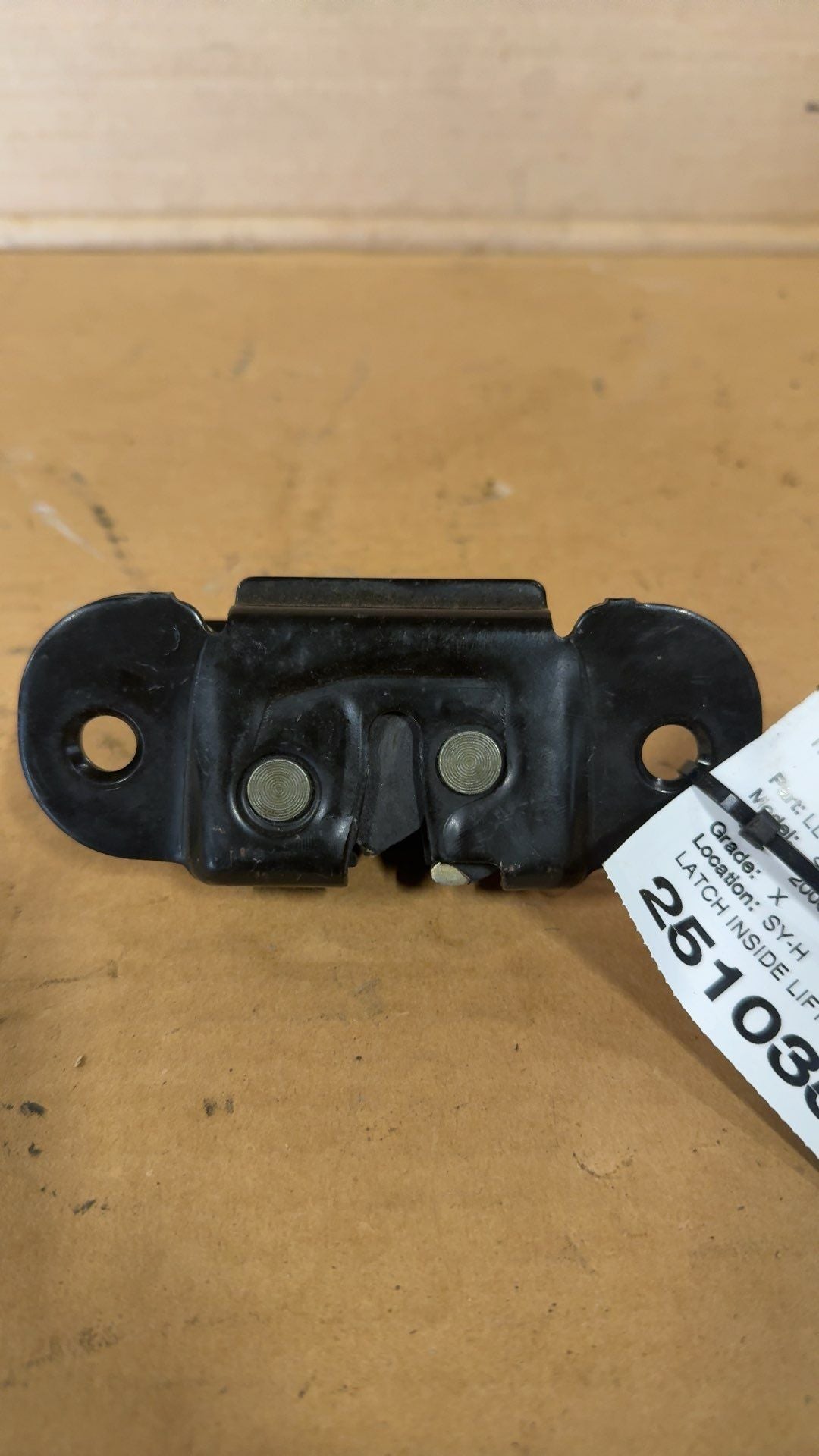 2006 Chevrolet Keys Latches Locks