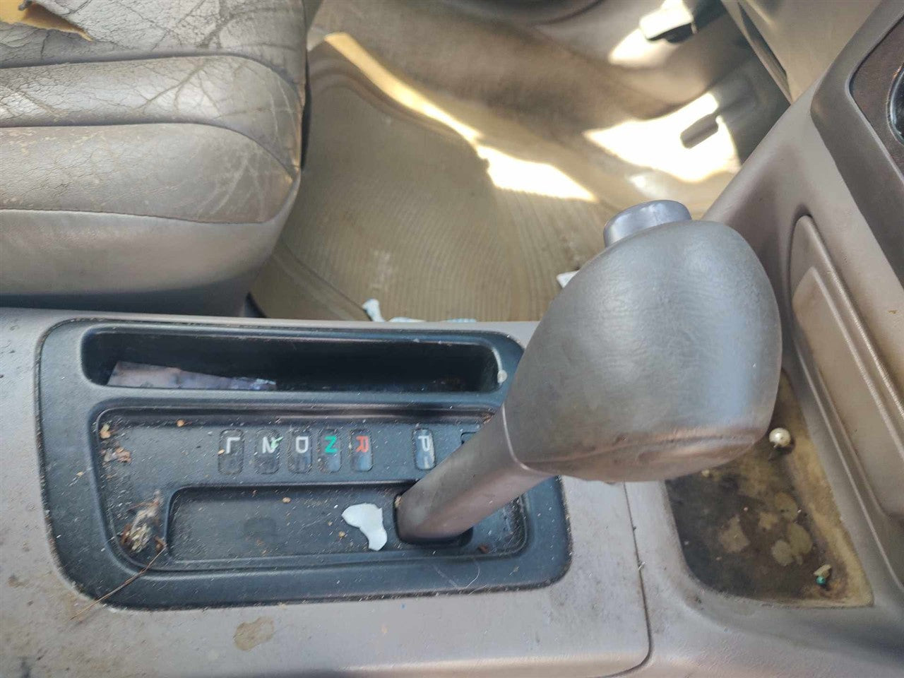 Donor vehicle 1999 Toyota Avalon (Stock #251170)