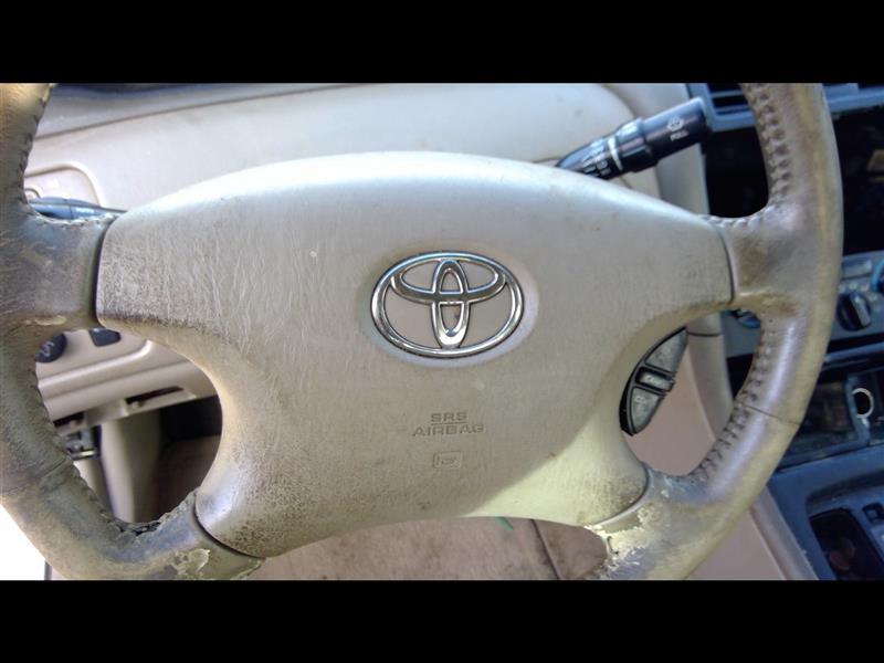 Donor vehicle 2002 Toyota Avalon (Stock #239047)