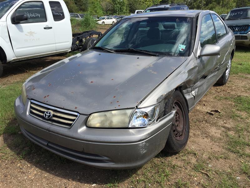 Donor vehicle 2000 Toyota Camry (Stock #186675)