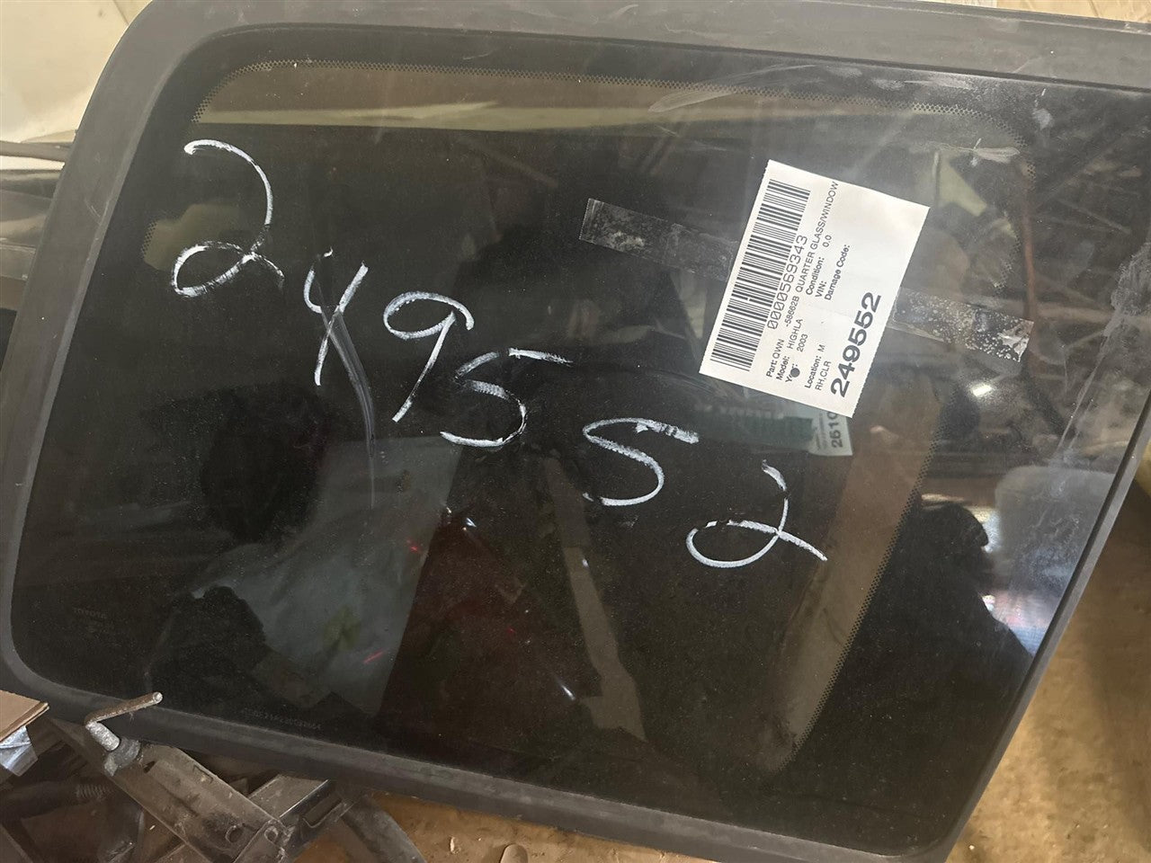 2001 thru 2007 Toyota Highlander Passenger Side Right Quarter Glass R