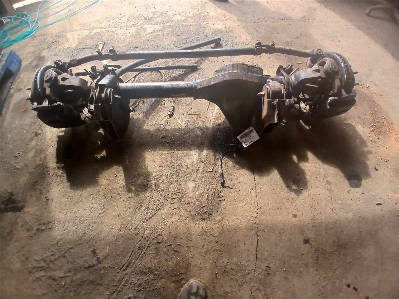 2005 2006 2007 Ford F250SD, Ford F350SD Axle Assembly RR 6.0L SRW
