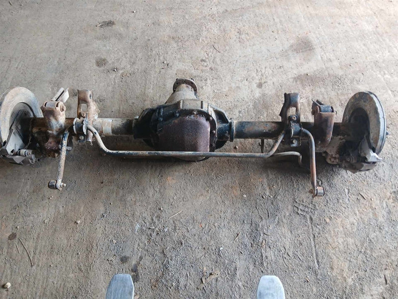 1999 2000 2001 2002 Ford Expedition, Lincoln Navigator Axle Assembly RR 9.75 ring gear