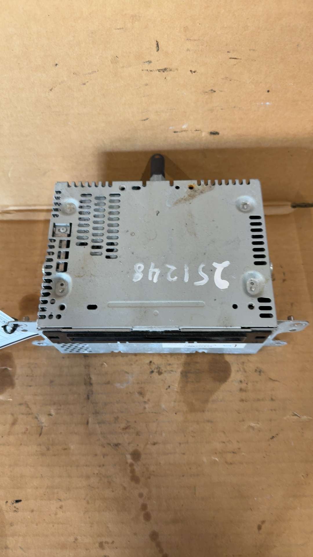 2013 2014 Ford Explorer Radio Stereo Audio Head Unit receiver AM FM CD MP3 without satellite reception