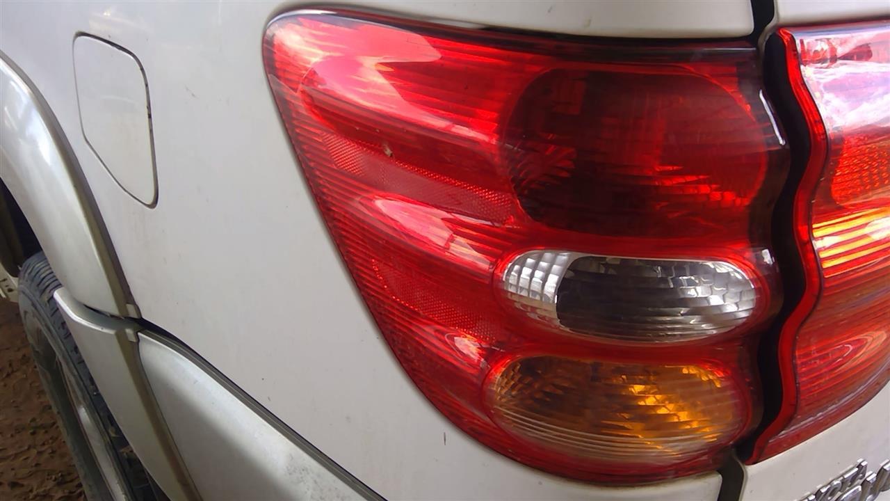 Donor vehicle 2002 Toyota Sequoia (Stock #249890)