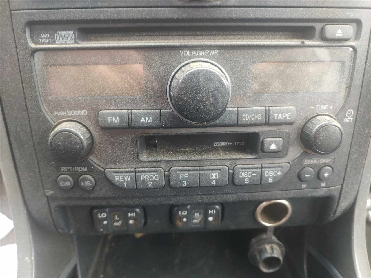 2003 2004 2005 Honda Pilot Radio Stereo Audio Head Unit AM FM CD cassette without entertainment system