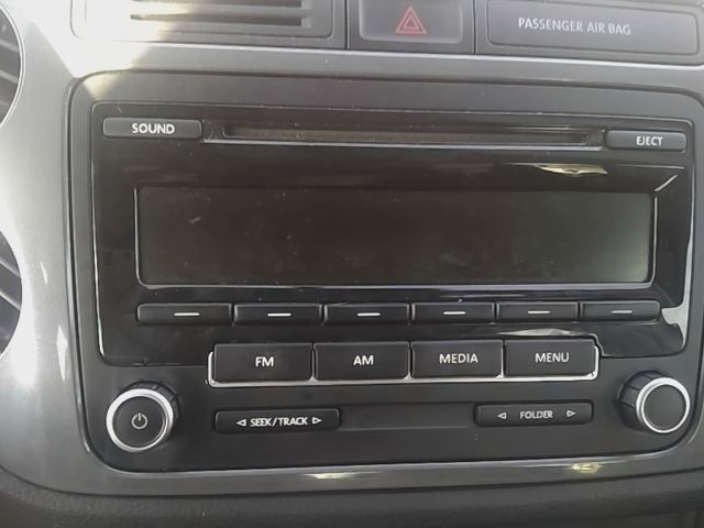 2009 thru 2017 Volkswagen Tiguan Radio Stereo Audio Head Unit receiver AM FM CD MP3