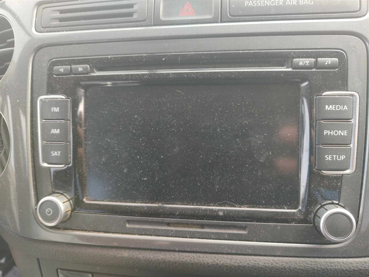 2013 thru 2017 Volkswagen Jetta, Volkswagen Jetta GLI, Volkswagen Passat, Volkswagen Tiguan Radio Stereo Audio Head Unit
