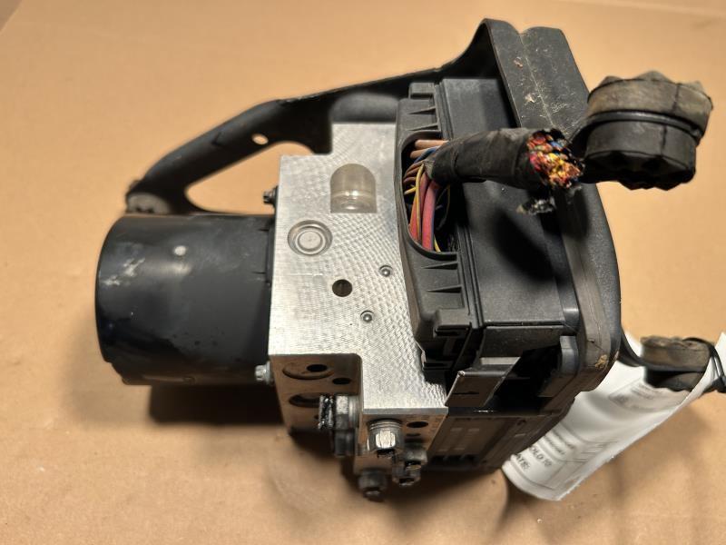 2007 thru 2014 BMW X5, BMW X6, BMW X6M, BMW X5M ABS Anti Lock Brake Pump Control Module Assembly