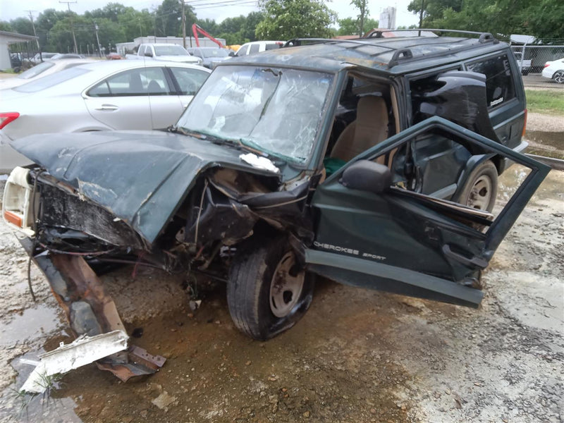 Donor vehicle 1999 Jeep Cherokee (Stock #261601)