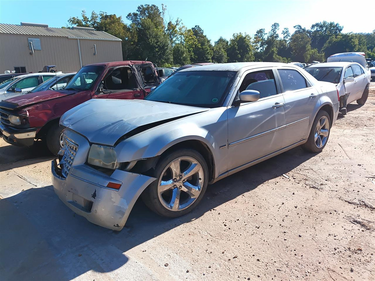 Donor vehicle 2008 Chrysler 300 (Stock #261694)