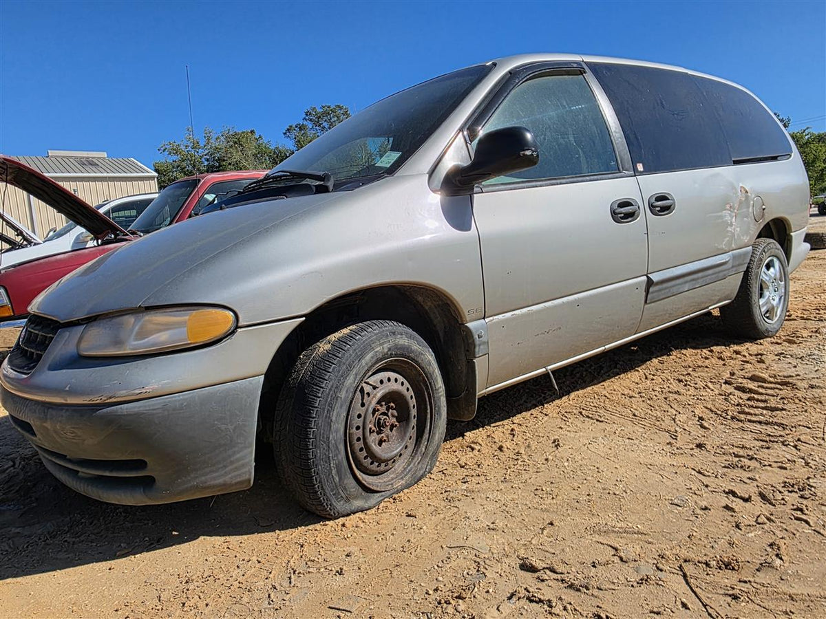 Donor vehicle 1996 Jeep Voyager (Stock #261796)