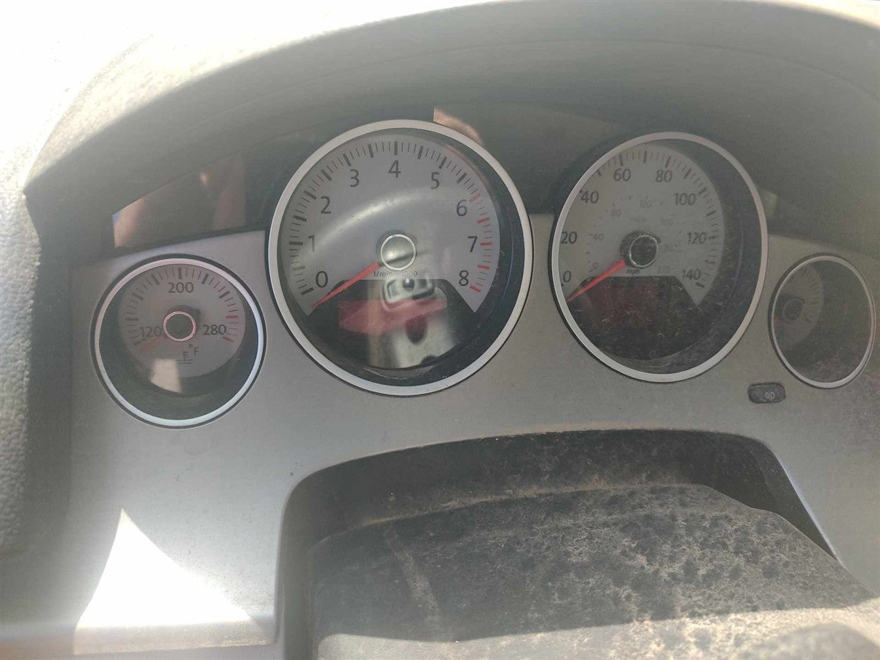 2011 Volkswagen Routan Speedometer Instrument Gauge Cluster MPH ID 7B0920951G