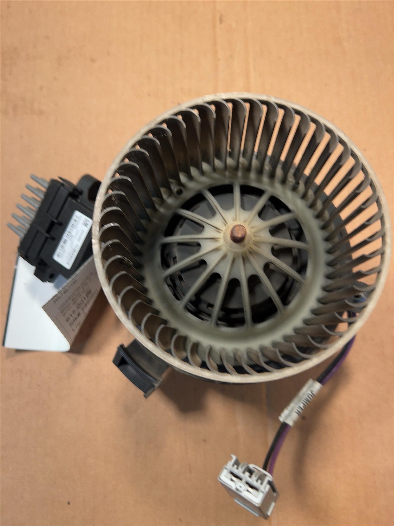 2007 thru 2012 GMC Acadia, Buick Enclave, Saturn Outlook, Chevrolet Traverse Blower Motor front